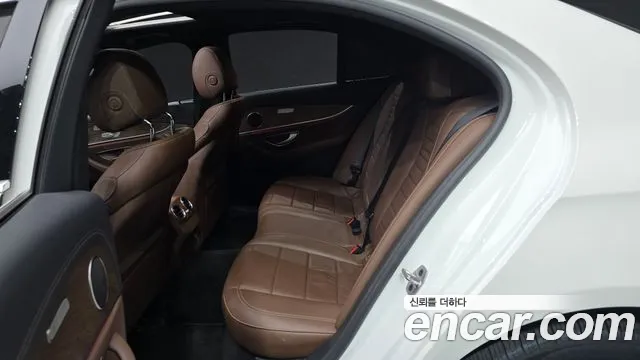 Mercedes-Benz E-Class W213 — Фото автомобиля 16