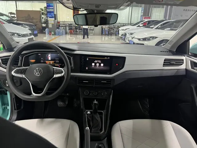 Volkswagen Lavida — Фото автомобиля 10