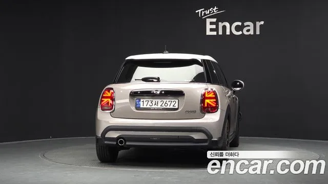 Mini Cooper Cooper 5 дверей Classic — Фото автомобиля 4