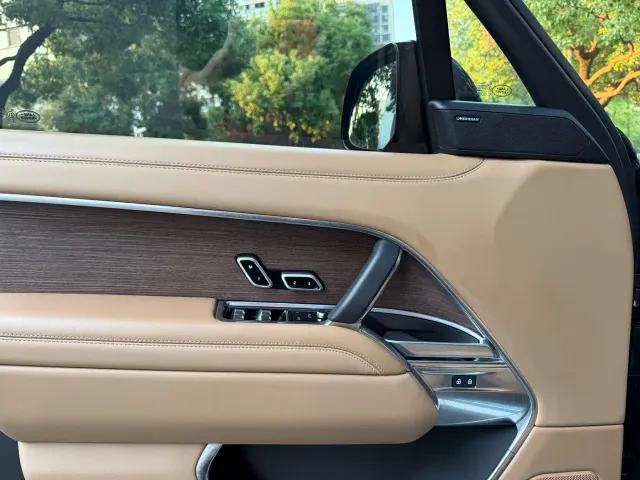 Land Rover Range Rover — Фото автомобиля 13