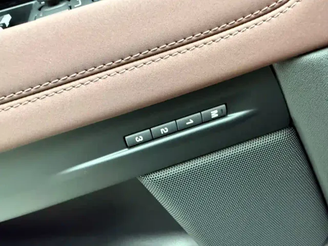 Land Rover Range Rover Evoque — Фото автомобиля 3