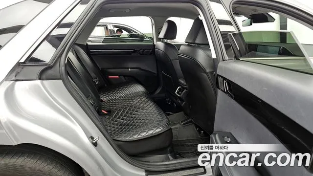 Hyundai Grandeur — Фото автомобиля 12