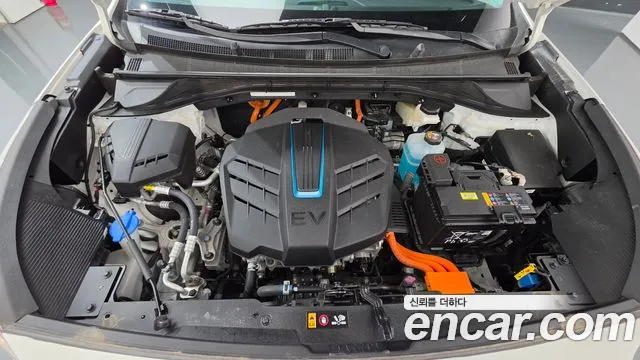 Kia Niro — Фото автомобиля 9