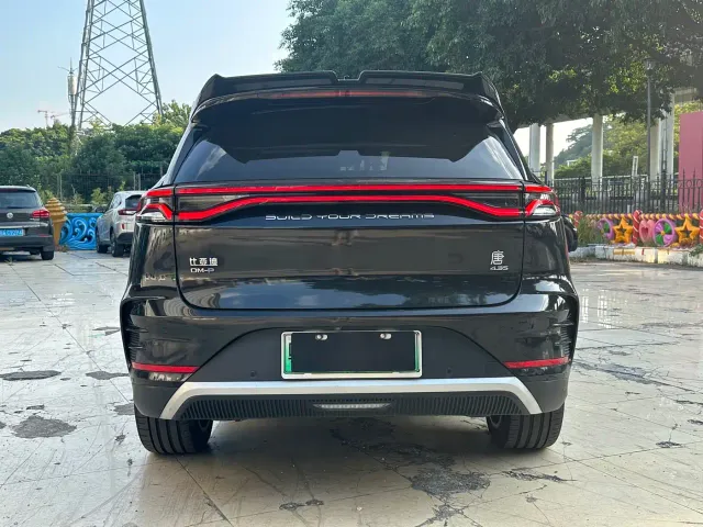 BYD Tang — Фото автомобиля 6
