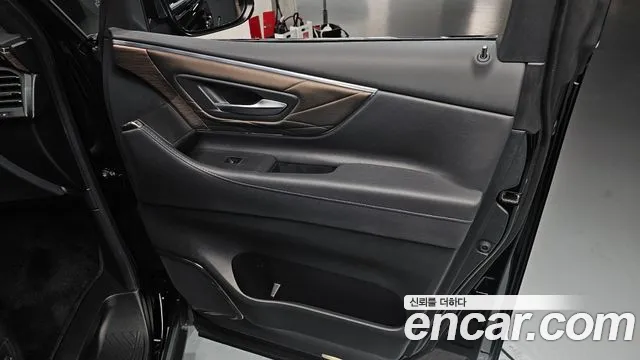 Toyota Alphard — Фото автомобиля 22