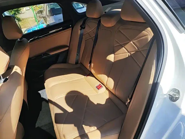Geely Galaxy L6 — Фото автомобиля 16