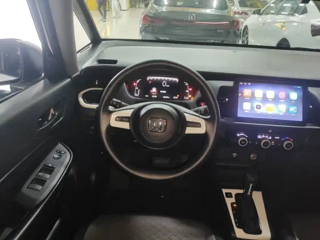 Honda Fit — Фото автомобиля 10