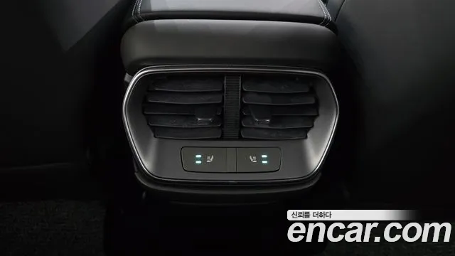 BYD Sealion 7 — Фото автомобиля 30