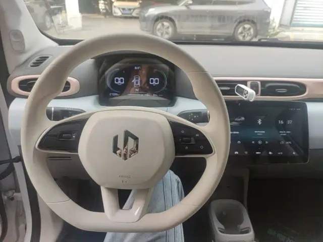 Leapmotor T03 — Фото автомобиля 10