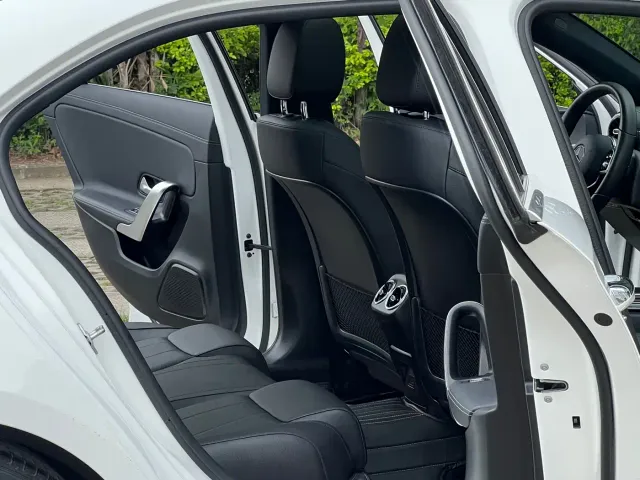 Mercedes-Benz A-Class — Фото автомобиля 15