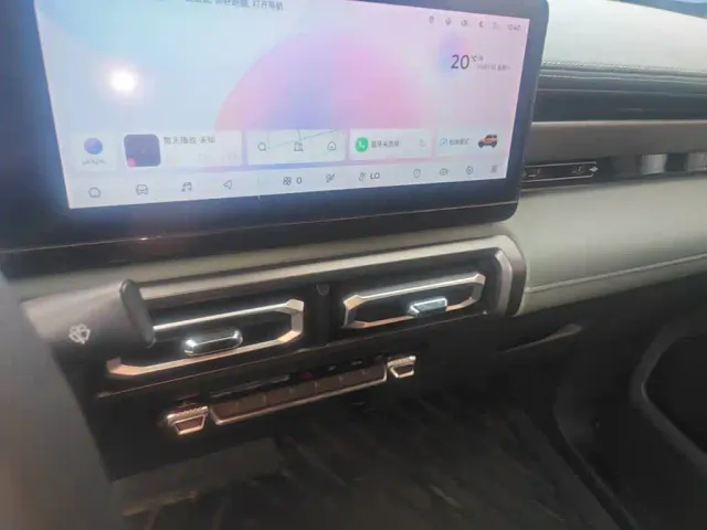 Baojun Yep — Фото автомобиля 12