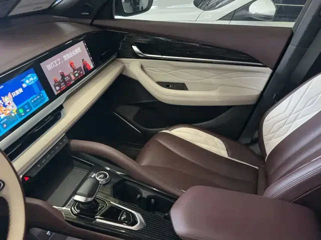 Geely Xingyue L — Фото автомобиля 19