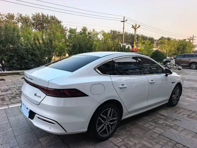 BYD Qin PLUS — Фото автомобиля 9
