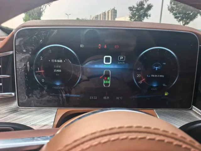 Hongqi Hongqi H9 2020 2.0T Smart Connection Qi Chang Edition — Фото автомобиля 19