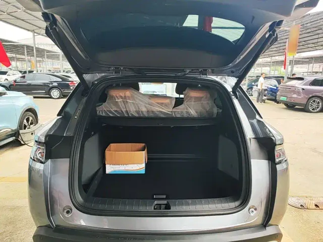 BYD Song L DM-i — Фото автомобиля 18