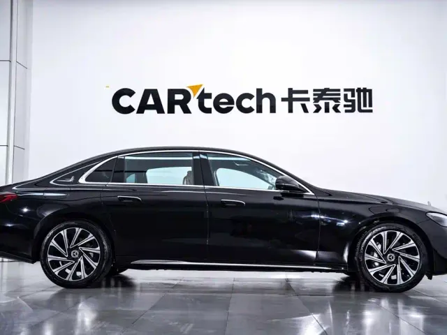 Mercedes-Benz E-Class — Фото автомобиля 3