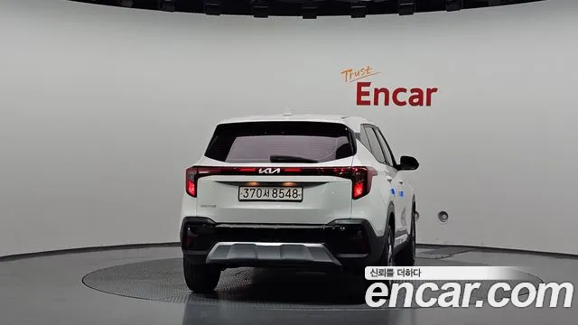 Kia Seltos New — Фото автомобиля 4