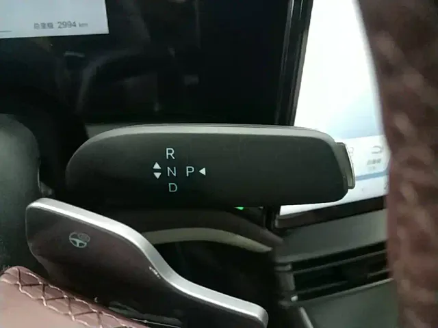 BYD Seal 07 DM-i — Фото автомобиля 13