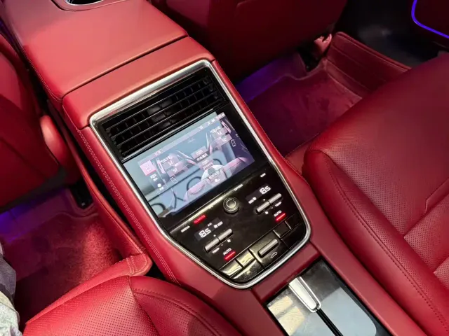 Porsche Panamera — Фото автомобиля 9