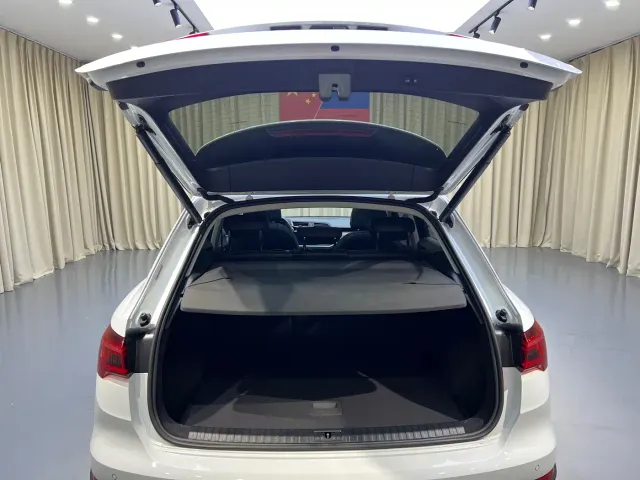 Audi Q3 — Фото автомобиля 6