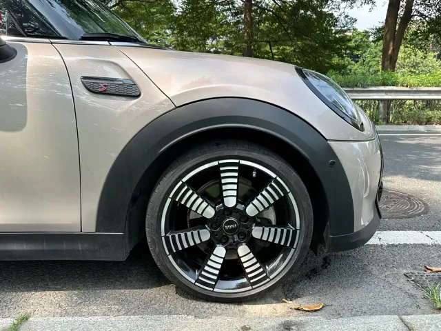 MINI Hatch — Фото автомобиля 12
