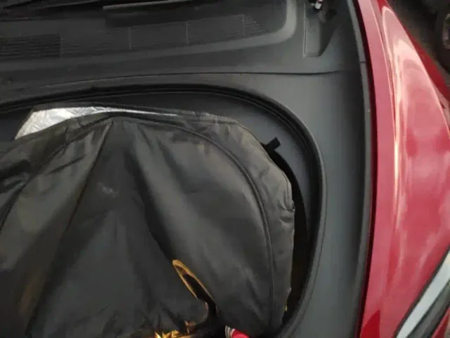 Tesla Model 3 — Фото автомобиля 22