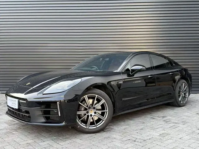 Фотография автомобиля — Porsche Panamera