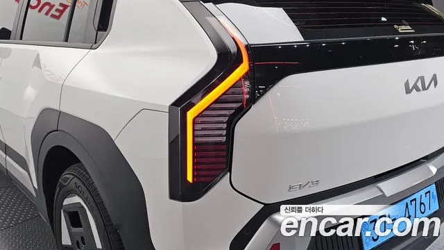 Kia EV3 — Фото автомобиля 8