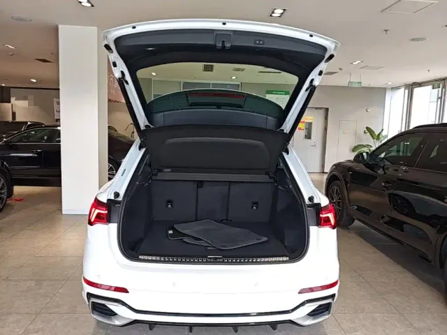 Audi Q3 — Фото автомобиля 18