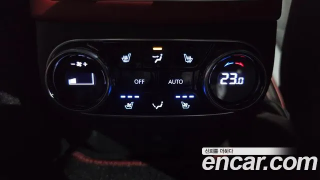 Genesis GV70 — Фото автомобиля 28