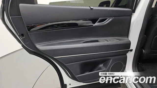 Genesis GV80 2.5T Бензин AWD — Фото автомобиля 25
