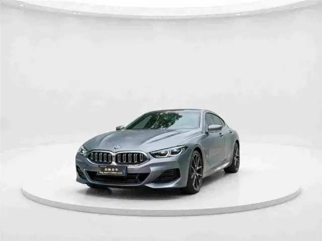 Фотография автомобиля — BMW 8 Series