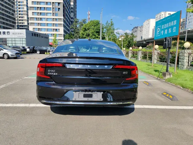 Volvo S90 — Фото автомобиля 6