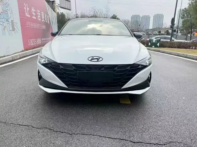 Hyundai Elantra — Фото автомобиля 2