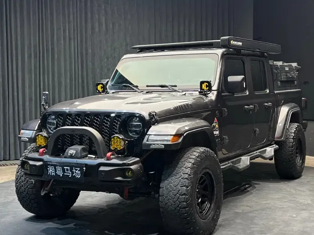 Фотография автомобиля — Jeep Gladiator