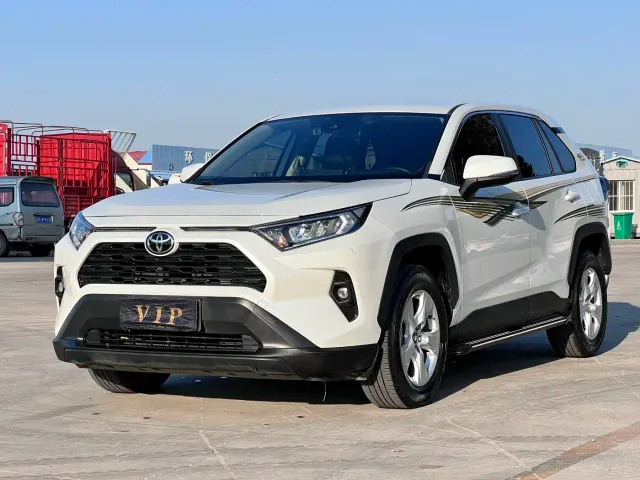 Фотография автомобиля — Toyota RAV4