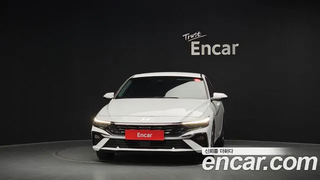 Hyundai Avante CN7 — Фото автомобиля 3