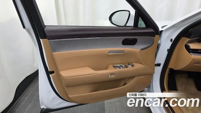 Genesis G90 — Фото автомобиля 20