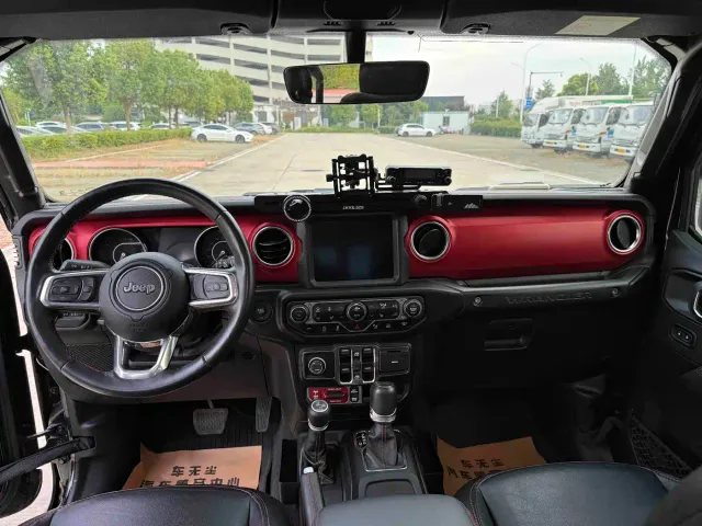 Jeep Wrangler — Фото автомобиля 7