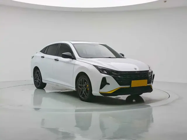 Dongfeng Yixuan — Фото автомобиля 6