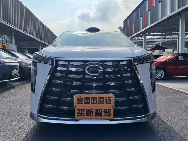 Фотография автомобиля — GAC Trumpchi Xiangwang M8
