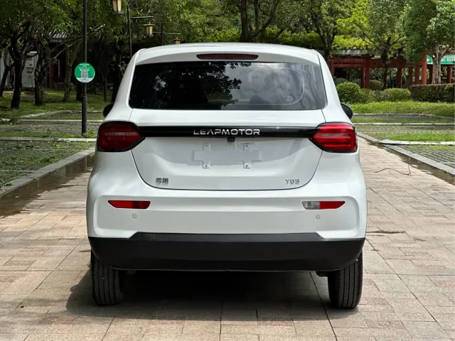 Leapmotor T03 — Фото автомобиля 5