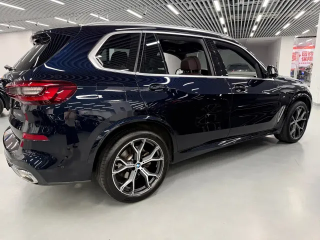 BMW X5 — Фото автомобиля 4