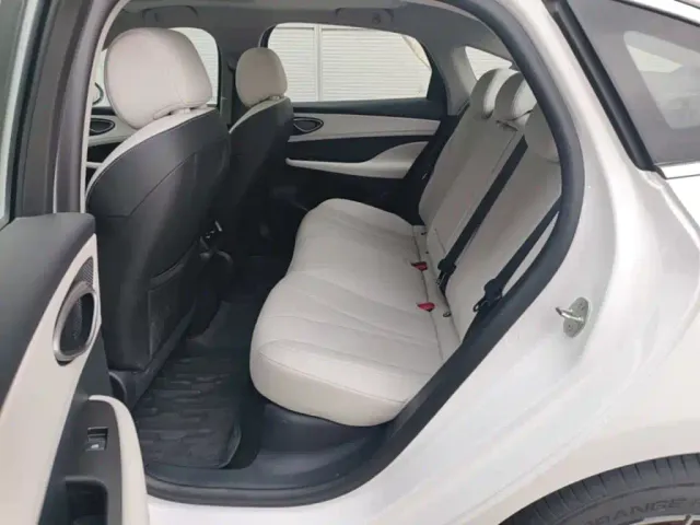BYD Seal 05 DM-i — Фото автомобиля 16