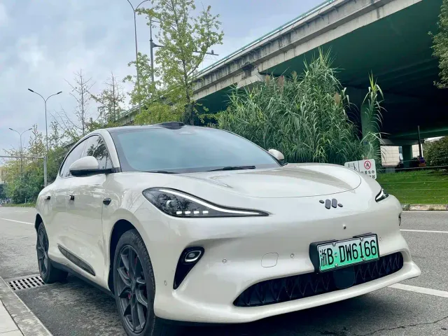 IM Motors LS6 — Фото автомобиля 3