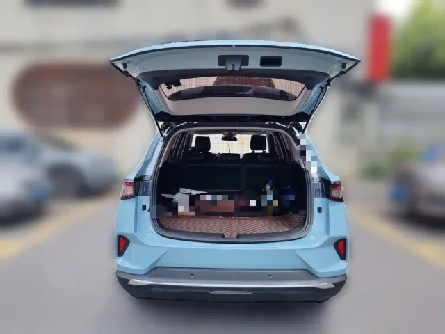 Wuling Asta — Фото автомобиля 9