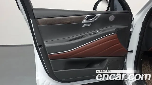 Genesis GV80 — Фото автомобиля 13