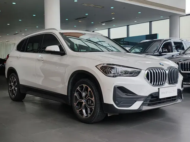 BMW X1 — Фото автомобиля 3