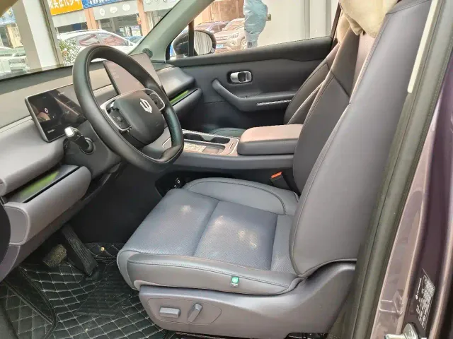 Leapmotor C10 — Фото автомобиля 4