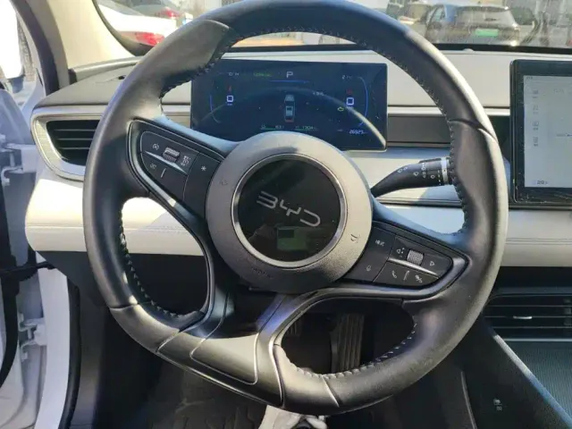 BYD Seal 05 DM-i — Фото автомобиля 15